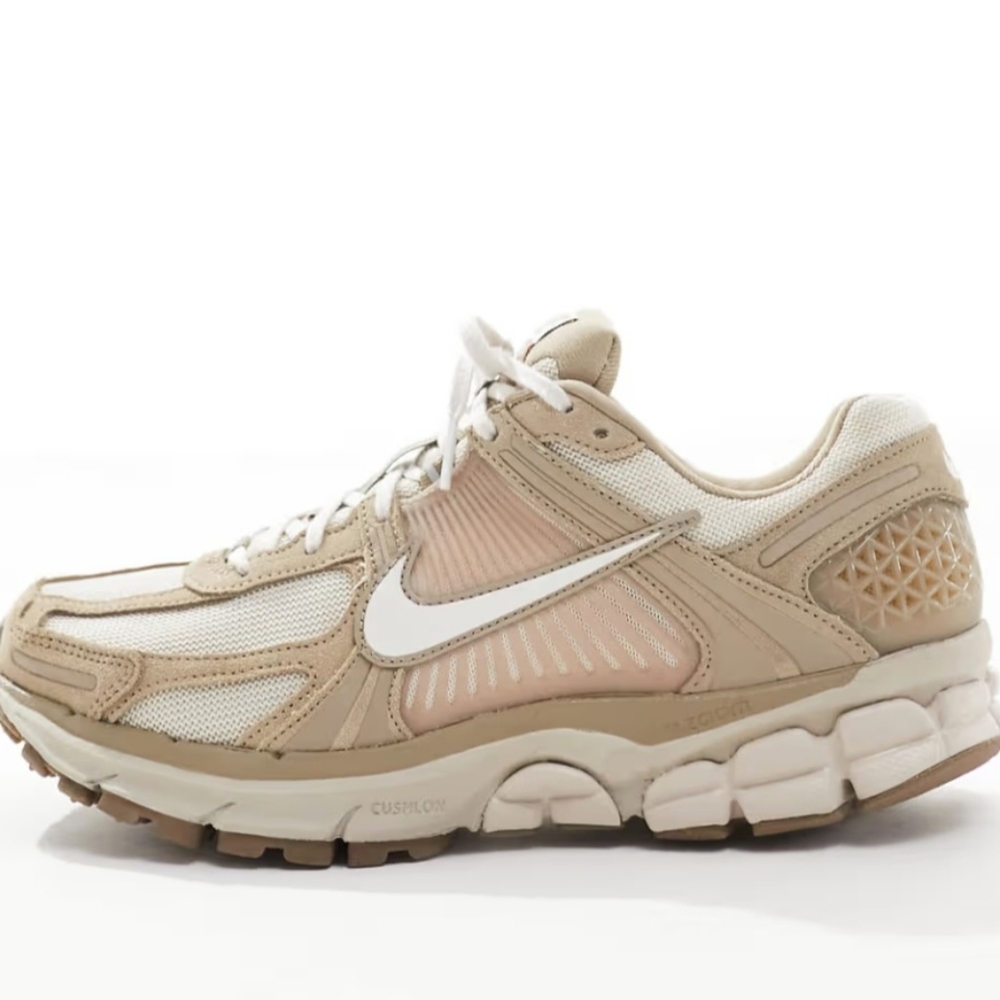 Nike Men's Beige and White Sneakers